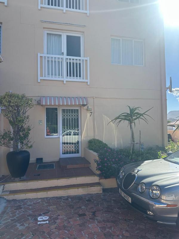 To Let 1 Bedroom Property for Rent in Fish Hoek Western Cape